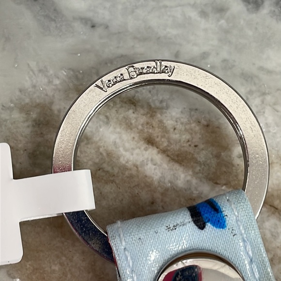 BNWT Vera Bradley Factory Style Loop Keychain Anchors Aweigh Laminated Coral - Picture 3 of 4